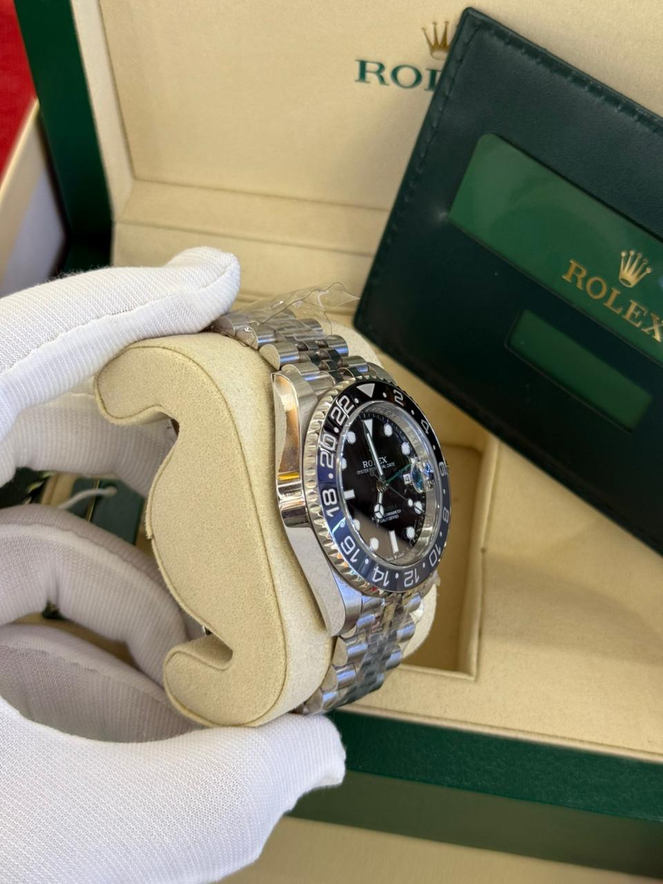 Rolex Oyster Perpetual Date ( Suisse )