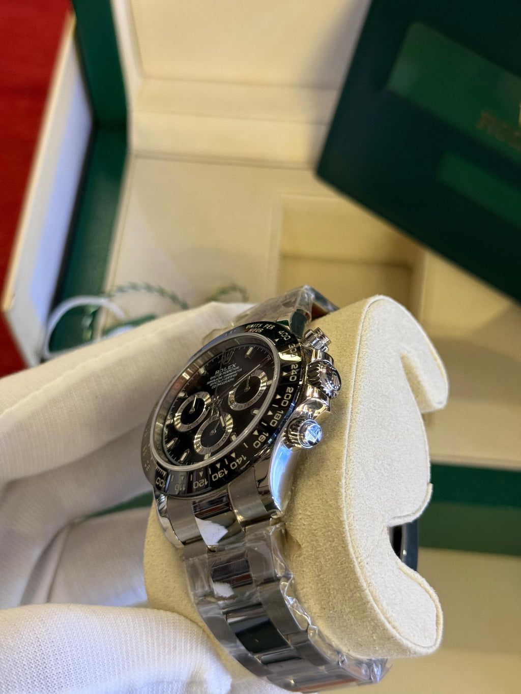 Rolex Oyster Perpetual Superlative Chronometer Officially Certified Cosmograph ( Suisse )