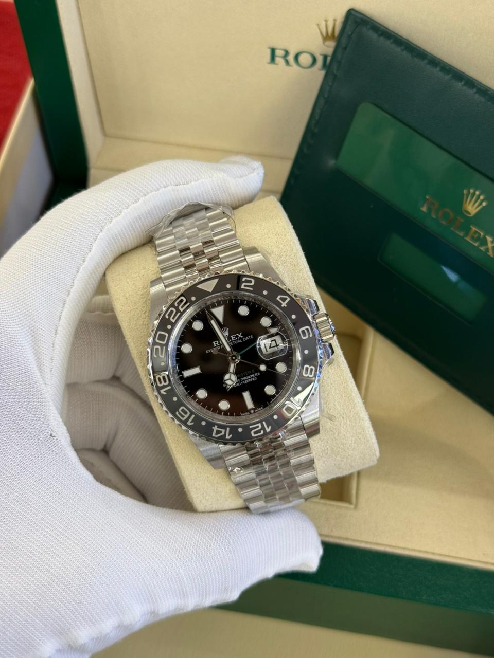 Rolex Oyster Perpetual Date ( Suisse )