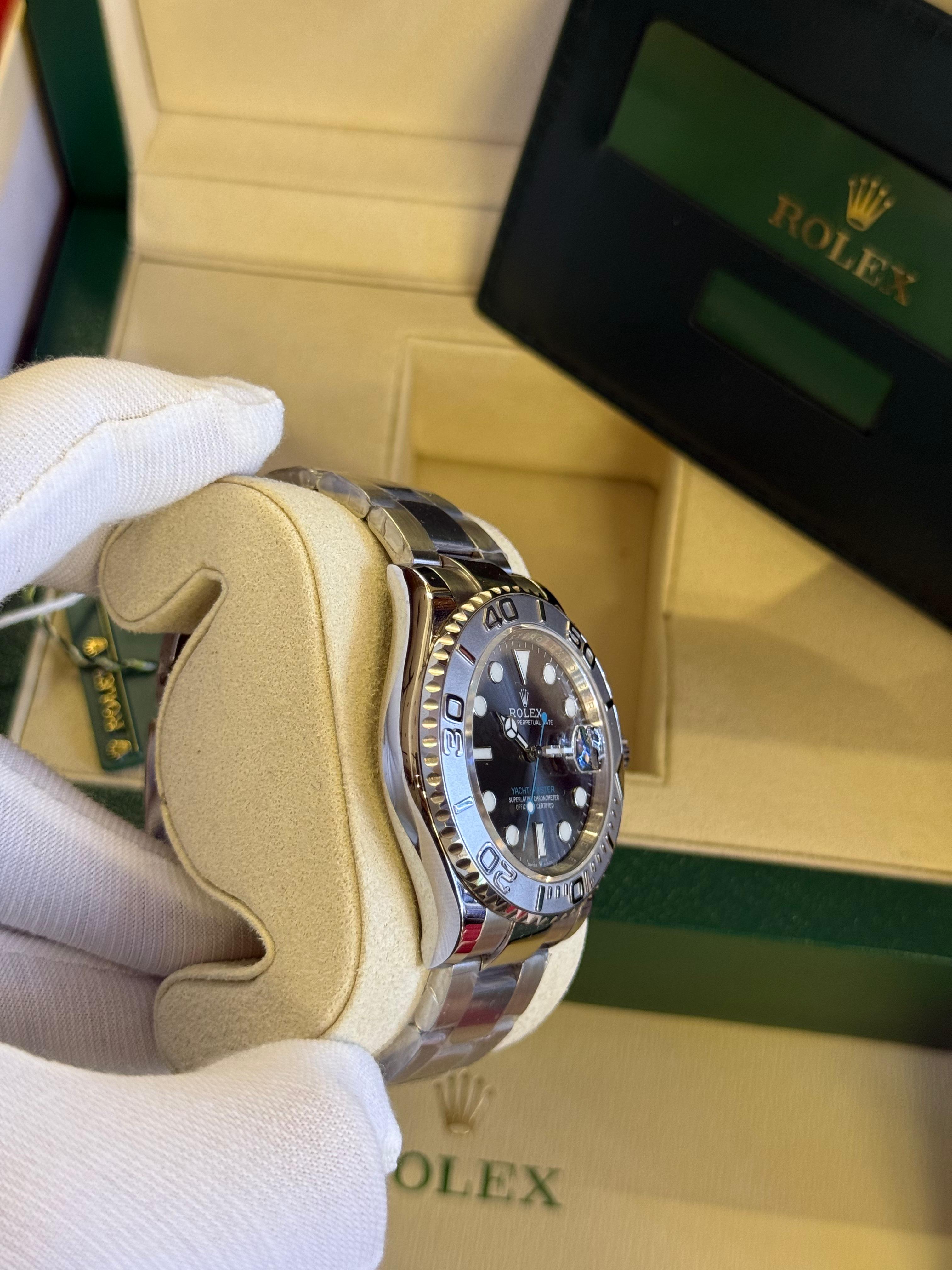 Rolex Oyster Perpetual Date ( suisse )