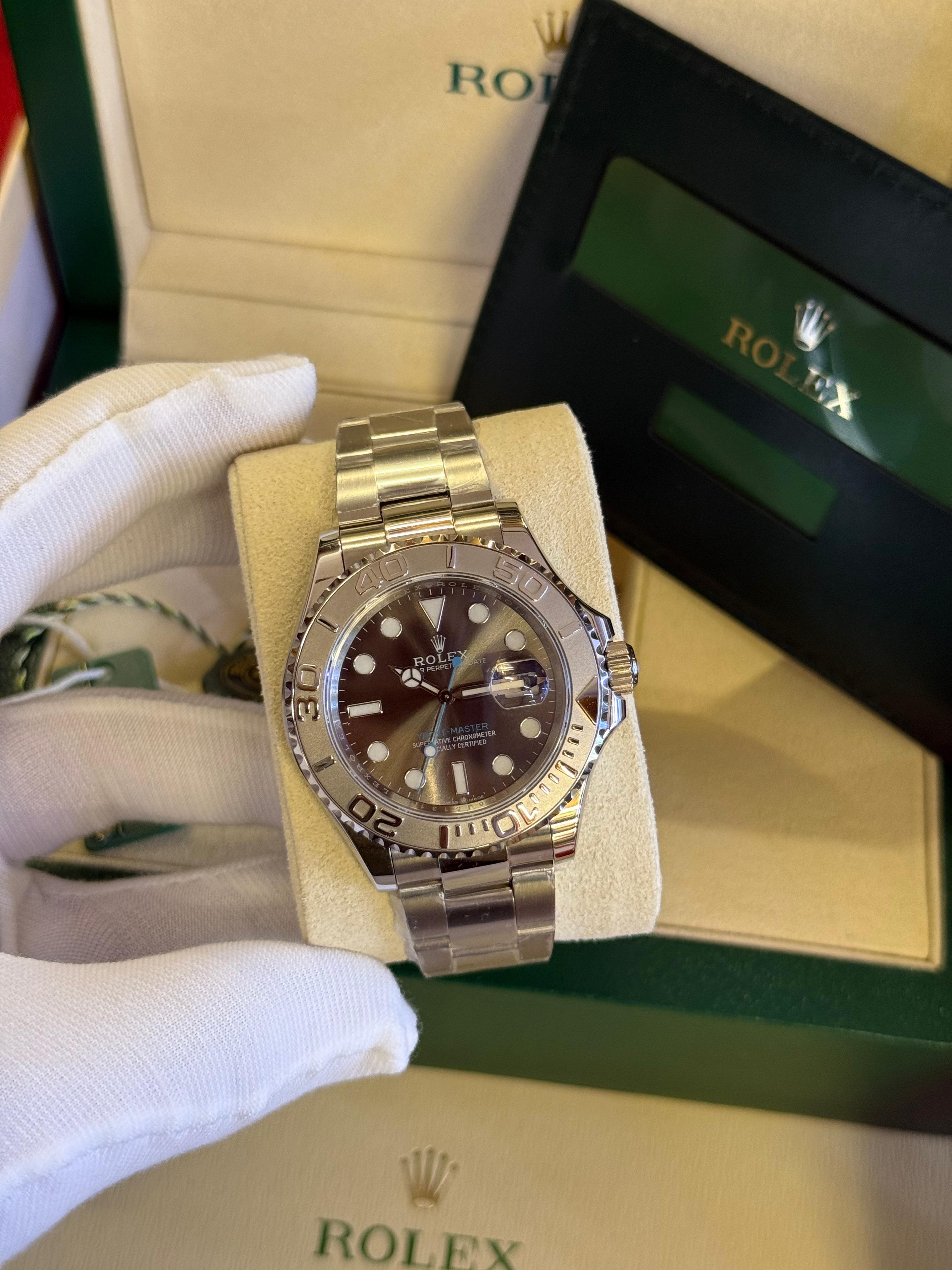 Rolex Oyster Perpetual Date ( suisse )