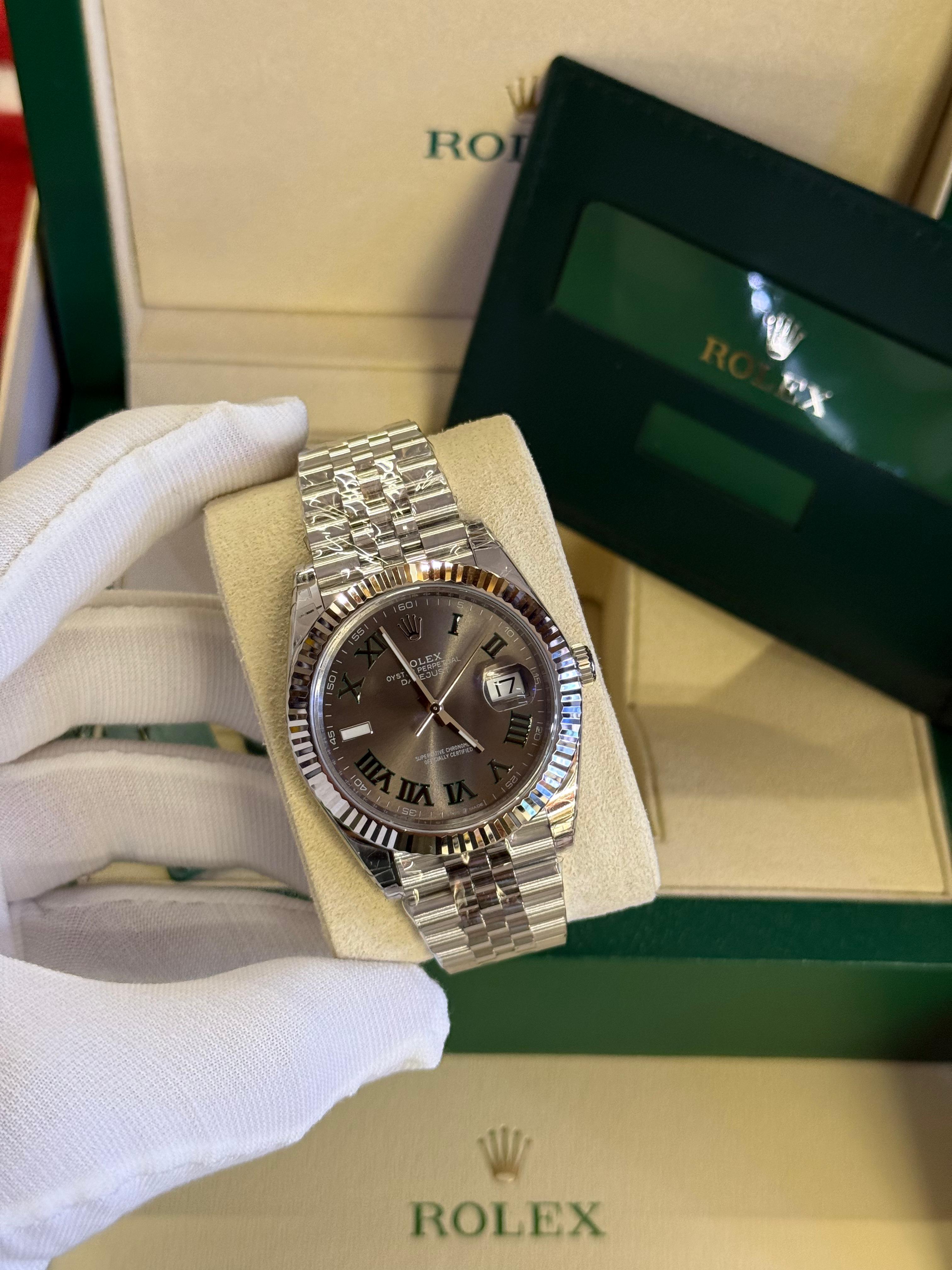Rolex Oyster Perpetual Datejust ( suisse )