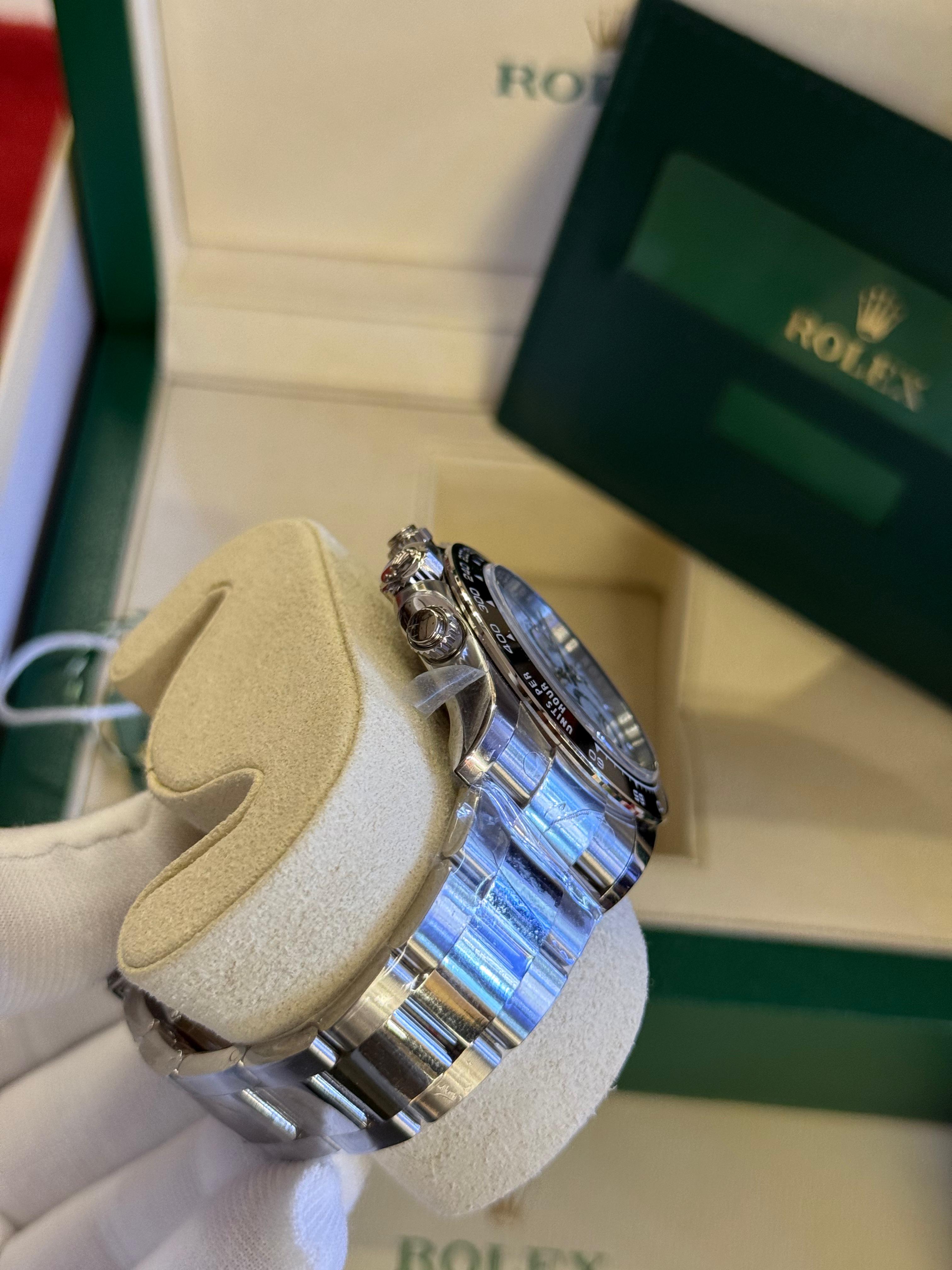 Rolex Oyster Perpetual Superlative Chronometer Officially Certified Cosmograph ( Suisse )