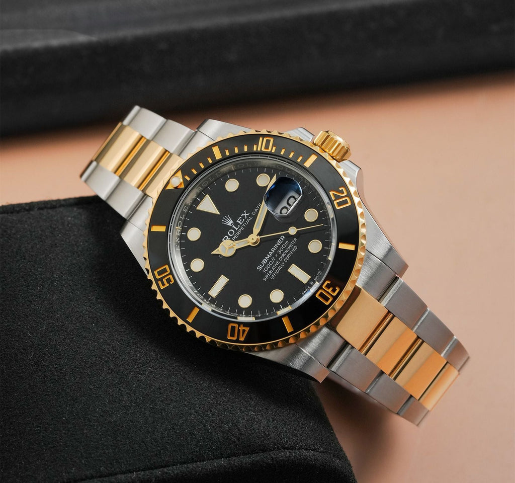 Rolex Submariner Black Yellow Glod